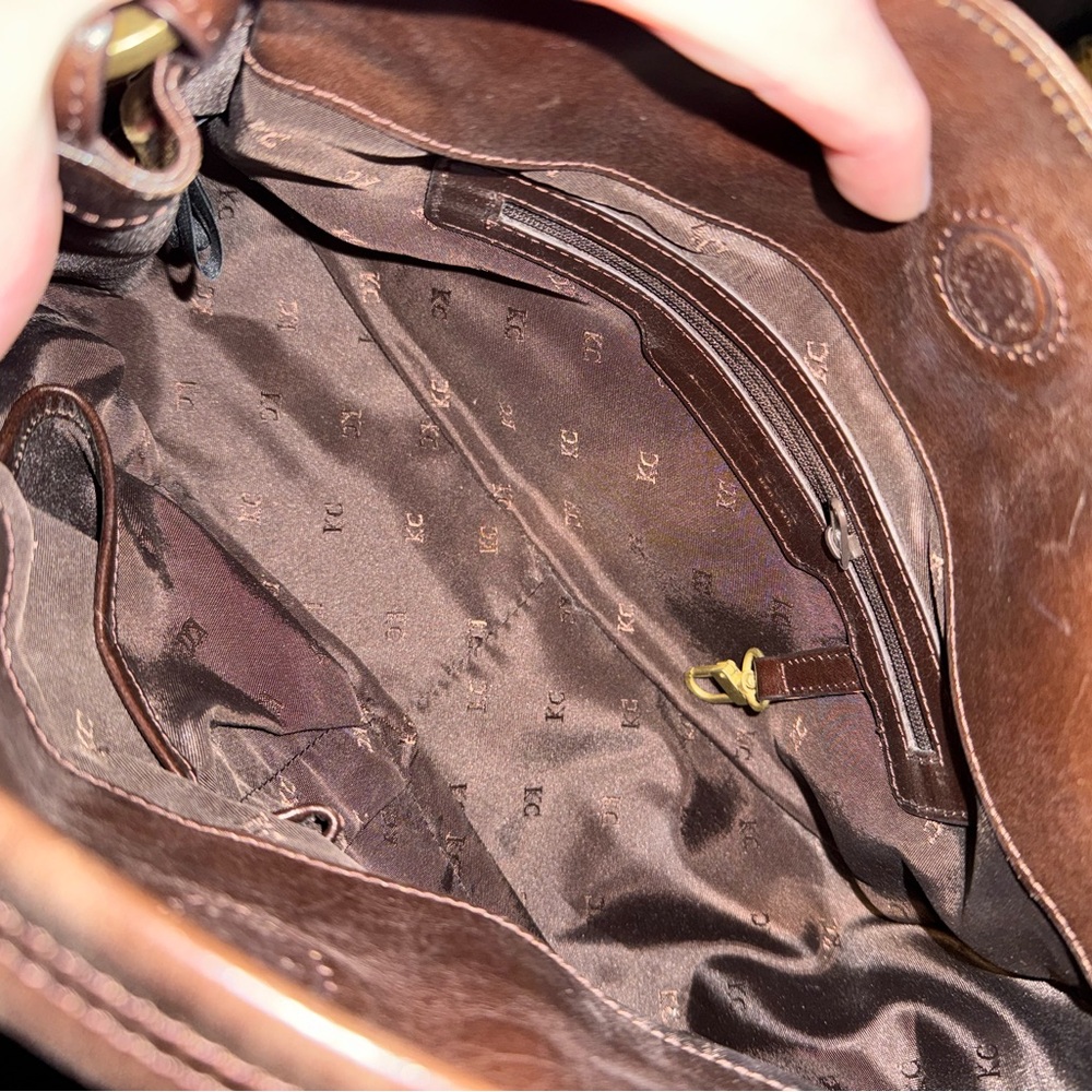 🤎Great USED Condition Kenneth Cole New York Shoulder Bag W/Small Dustbag. - Picture 5 of 5